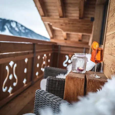 Steinbock Mit Ueppigem Genusskorb Fuer Zwei Chalet Jungholz